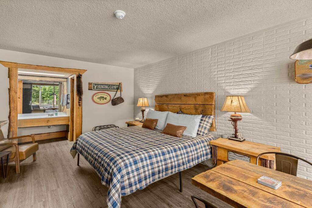 Stonegate Lodge Pool Fire Pits King Bedfast Wifi 50In Tv Room #209 Eureka Springs Exterior foto
