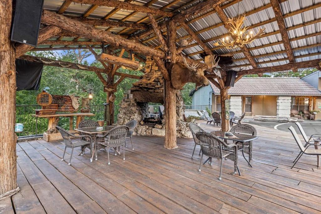 Stonegate Lodge Pool Fire Pits King Bedfast Wifi 50In Tv Room #209 Eureka Springs Exterior foto